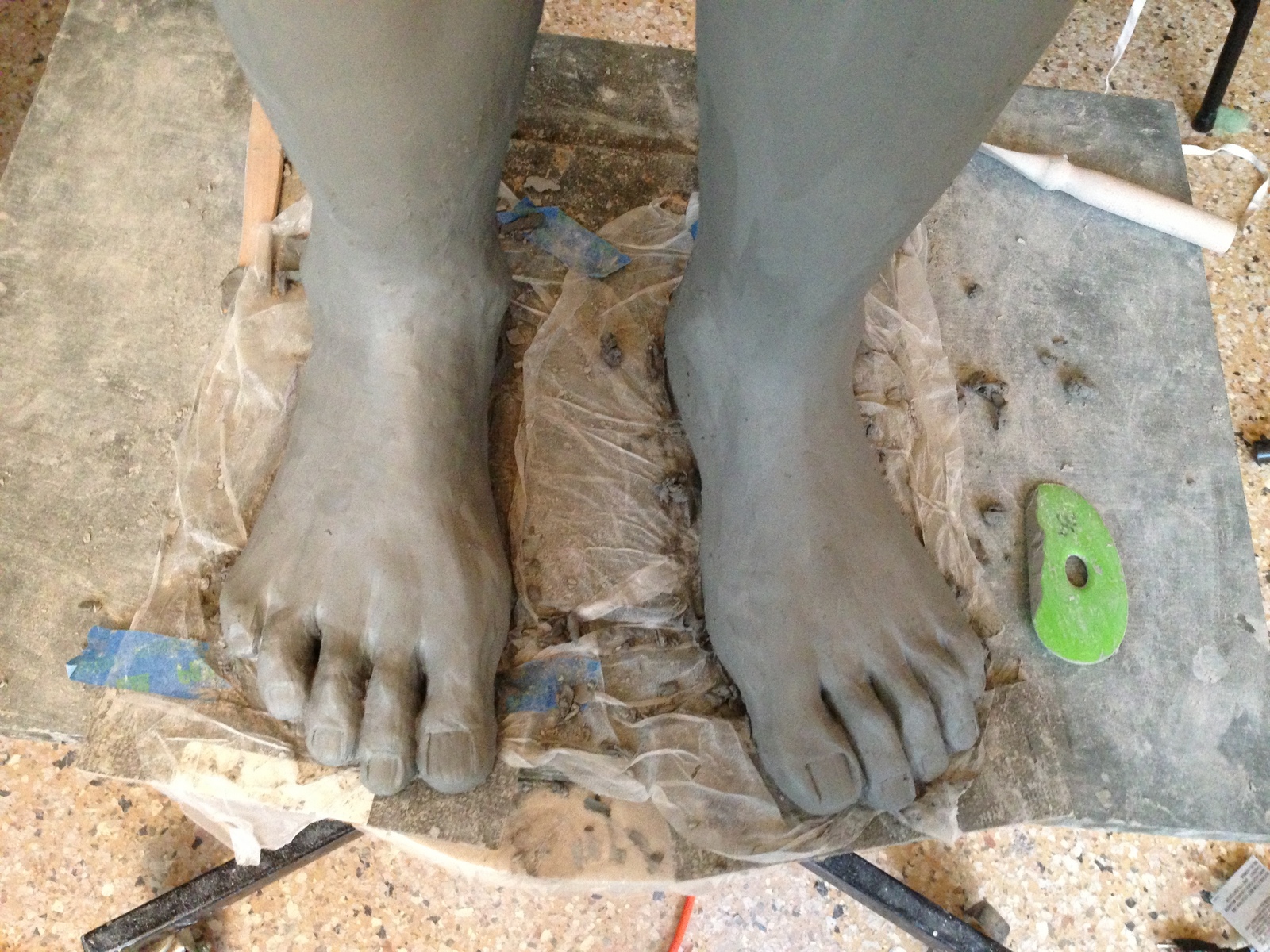 Detail of Luigi's feet. 